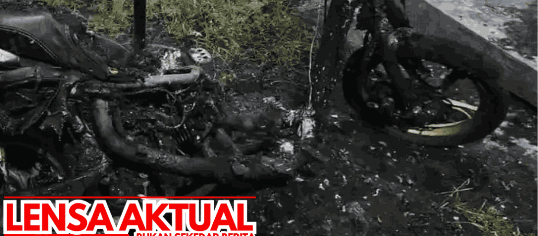 Motor Yamaha Mio Ludes Terbakar di Kawasan GKB Gresik, Berawal dari Mogok Saat Antar Pesanan