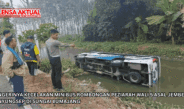 Ngerinya Kecelakan Minibus Rombongan Peziarah Wali 5 Asal Jember, Nyungsep di Sungai Lumajang