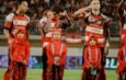 Dari MIQI Darus Salam ke Stadion, Izza Adilla Rahman Jadi Player Escort Madura United FC