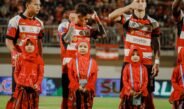 Dari MIQI Darus Salam ke Stadion, Izza Adilla Rahman Jadi Player Escort Madura United FC